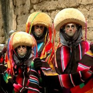 Danza de los parachicos, viva desde hace 3 siglos en Chiapas