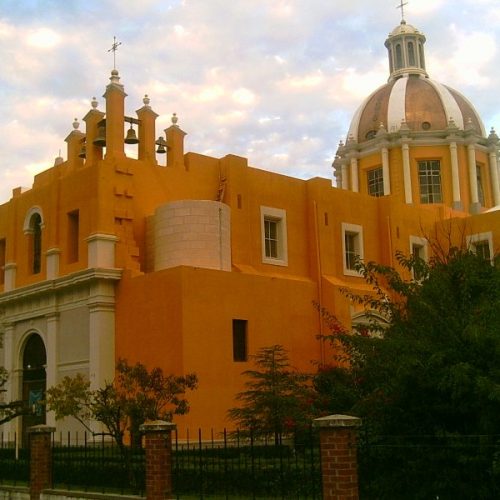 Mexico-nuevo-leon-montemorelos-iglesia